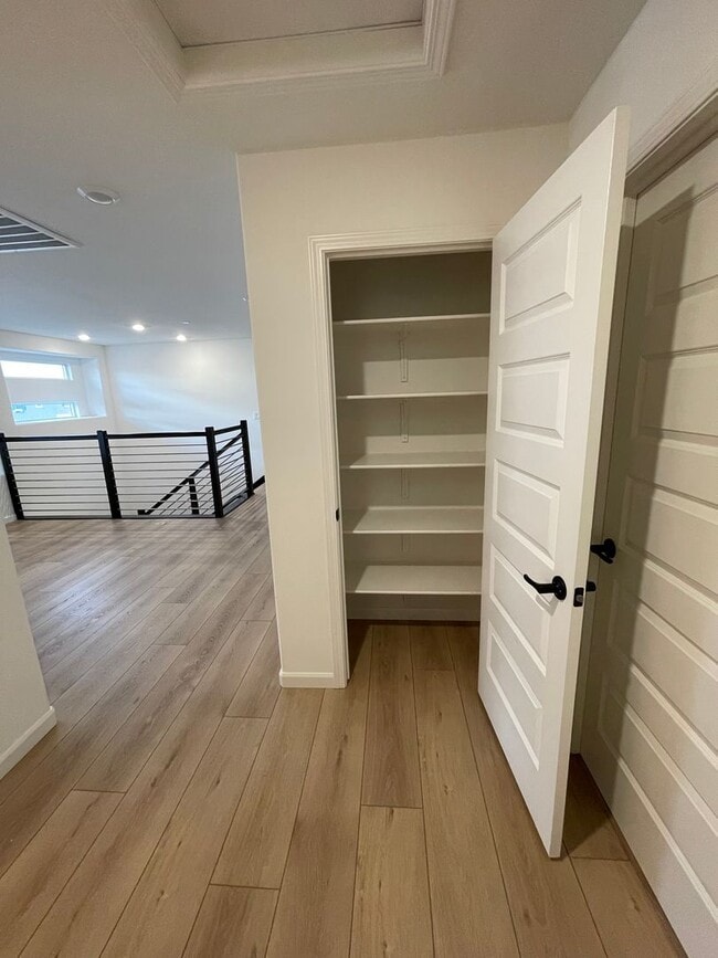 Building Photo - Beautiful new home with open floor plan av...