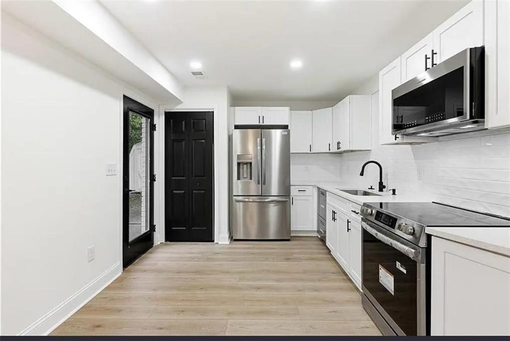 Building Photo - 10 Hawk Rd NW