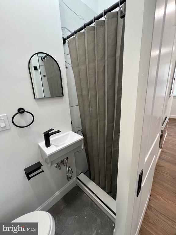 Building Photo - 2145 Elkins Ave