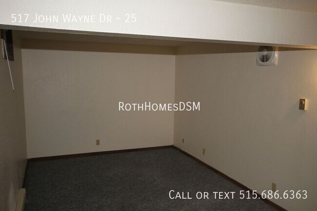 Building Photo - 517 S John Wayne Dr