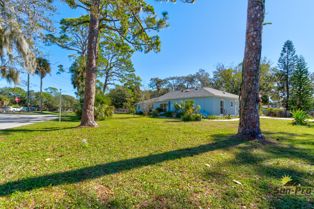 Building Photo - 5505 W Magnolia Ave