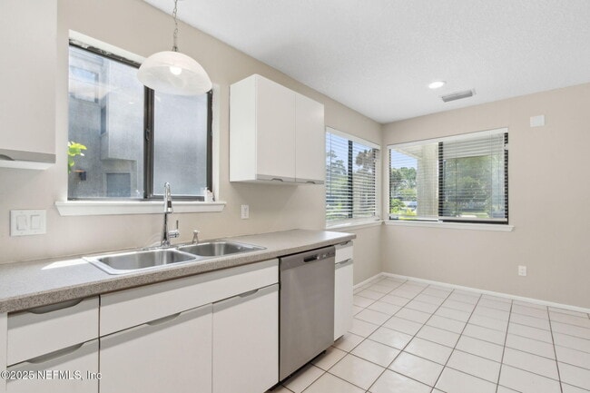 Building Photo - 455 Selva Lakes Cir