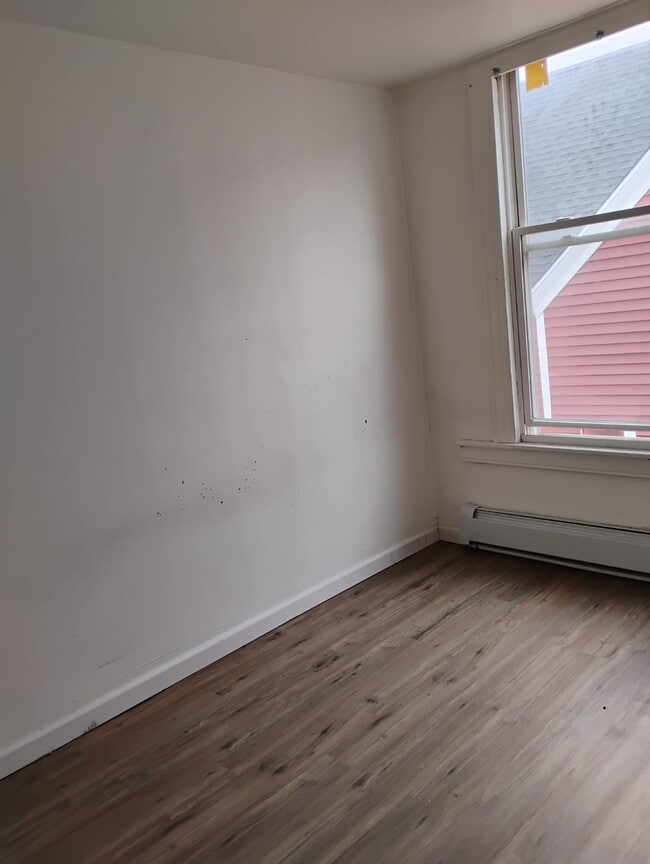 Building Photo - 150 Chestnut Ave