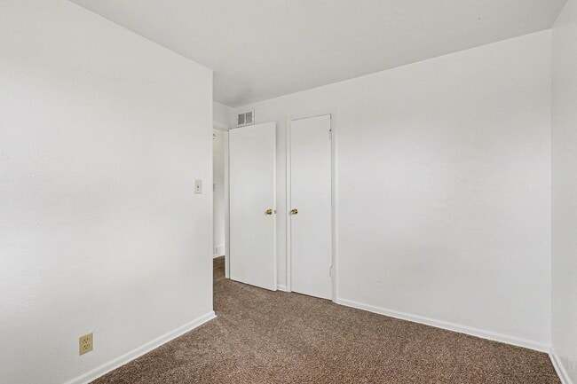 Building Photo - Newly remodelled 3 bedroom ranch - available May 1st!!!