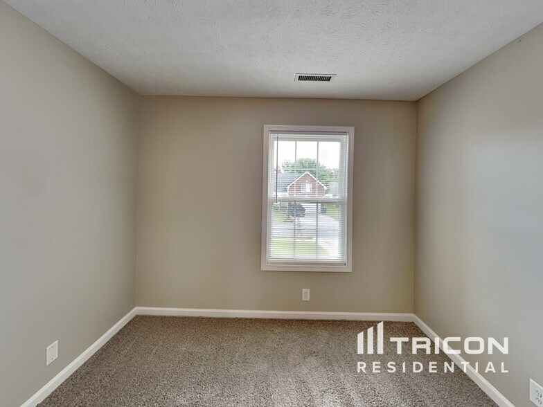 Building Photo - 325 Brandywine Ln