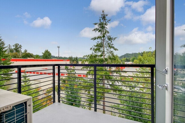 Building Photo - Stunning Modern Townhome in Sammamish!
