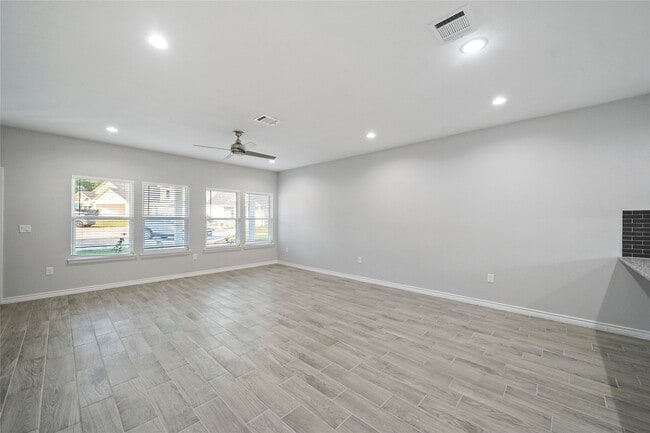 Building Photo - 764 Juneau Ct