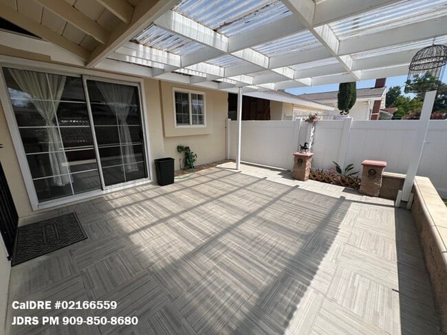 Building Photo - Price Lowered! Arcadia 3 Bedroom Home