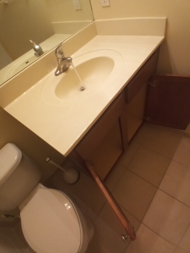 Building Photo - 9010 SW 169th Ave