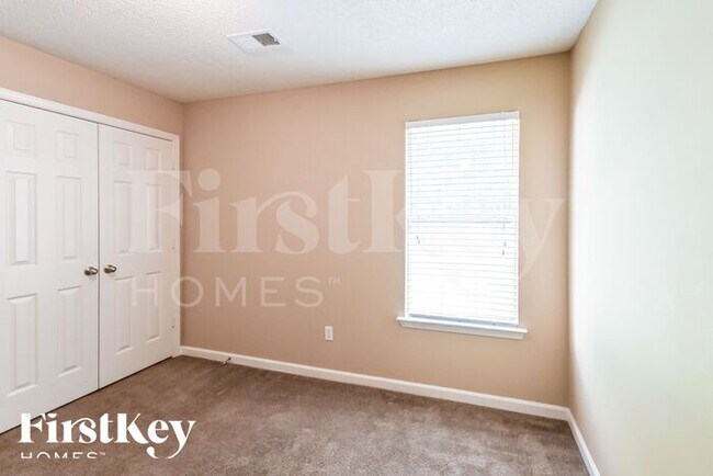 Building Photo - 852 Parham Cir