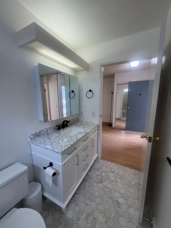 Building Photo - 1 Bed 1 Bath 2 Parking in Mililani