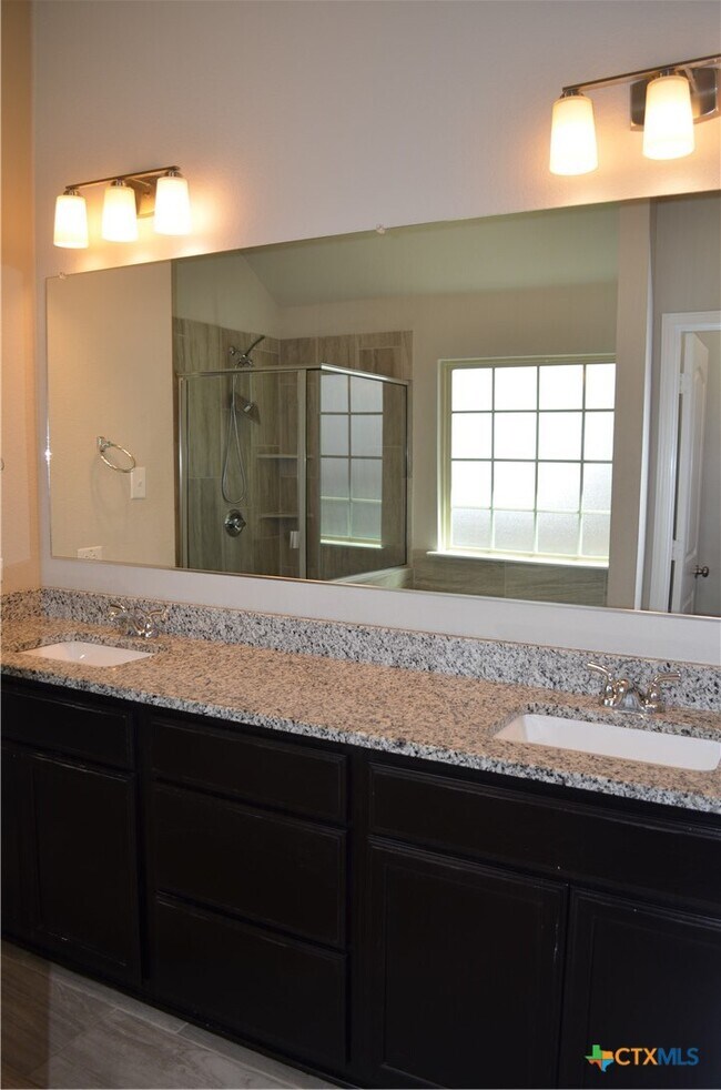 Building Photo - 3423 Addison St