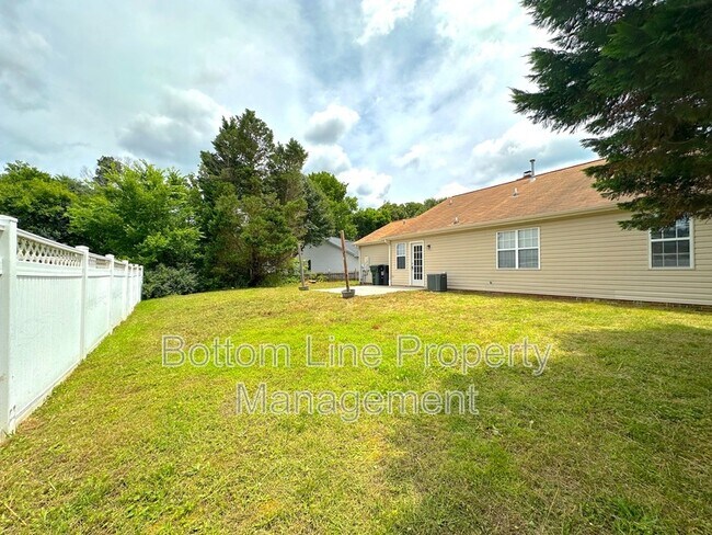 Building Photo - 4563 Cochran Farm Rd SW