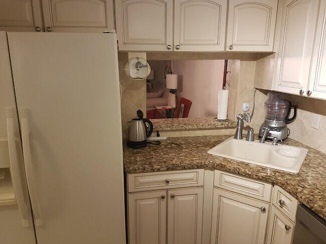 Building Photo - 3776 Inverrary Blvd