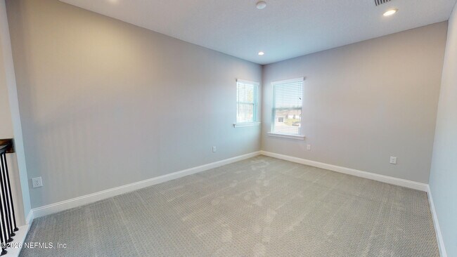 Building Photo - 90 Oak Knoll Ct