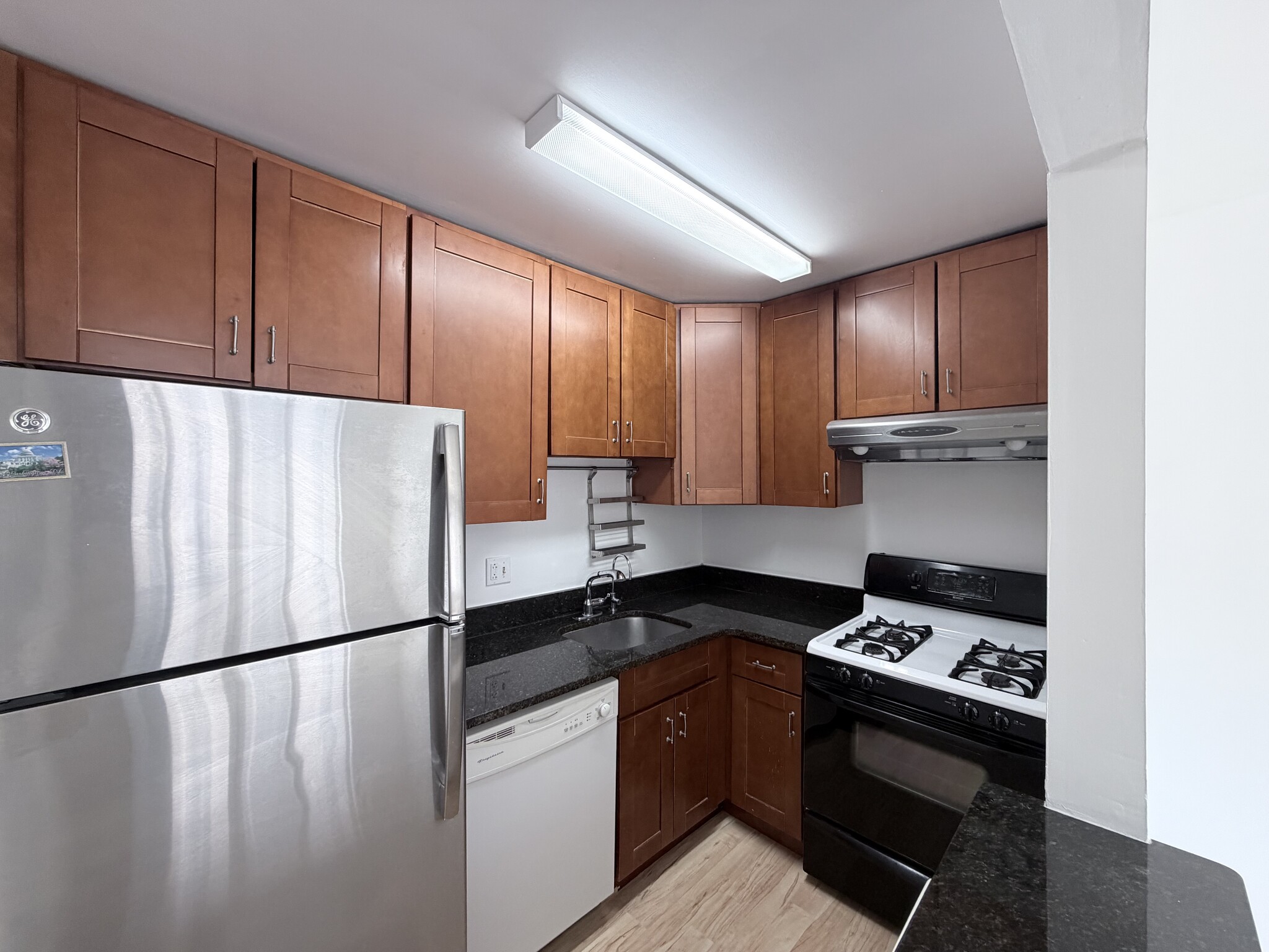 Kitchen - 3100 S Manchester St