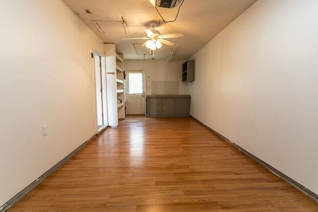 Building Photo - 4759 Arnold Ave