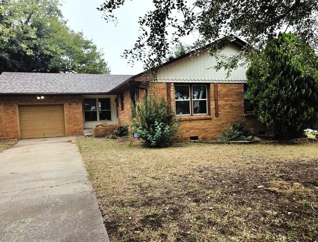 Primary Photo - 3701 NW 59th St