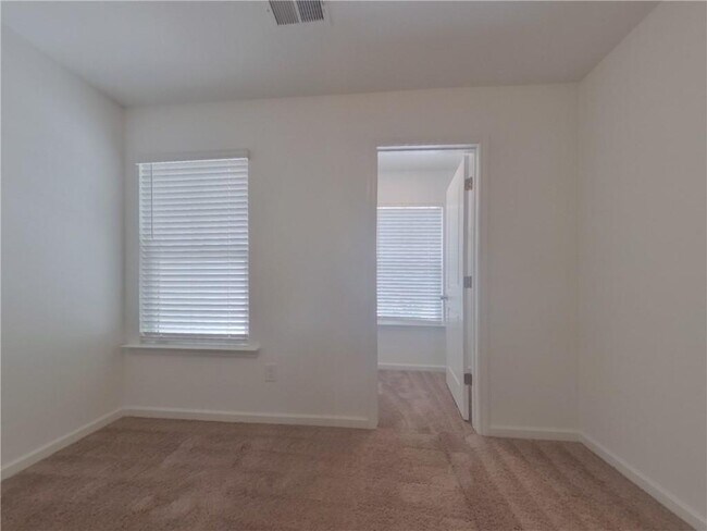 Building Photo - 2275 Rosemary Park Ln