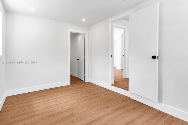 Building Photo - 1046 Jann Ave