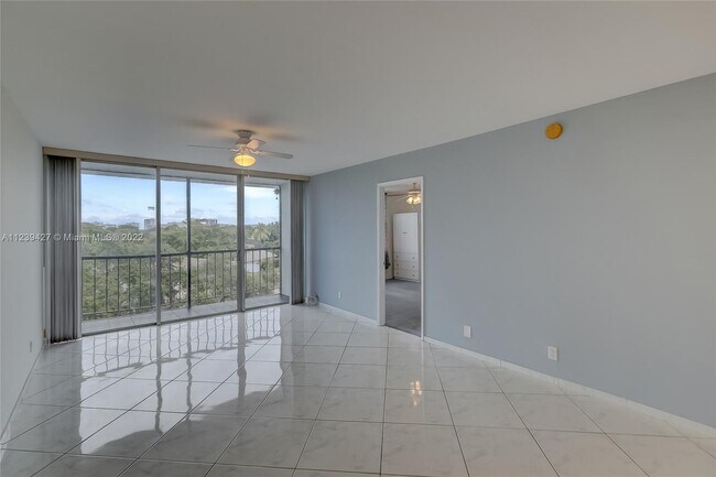 Building Photo - 4501 NE 21st Ave