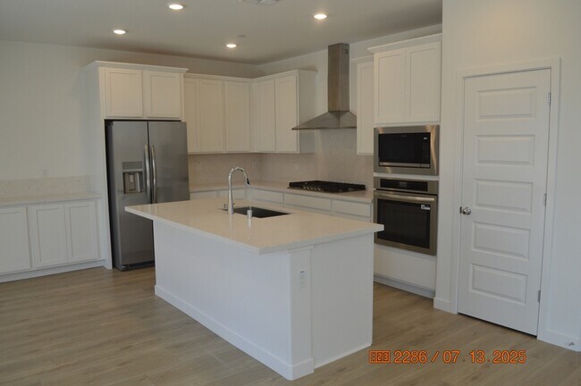 Building Photo - 8940 Pso Del Campo