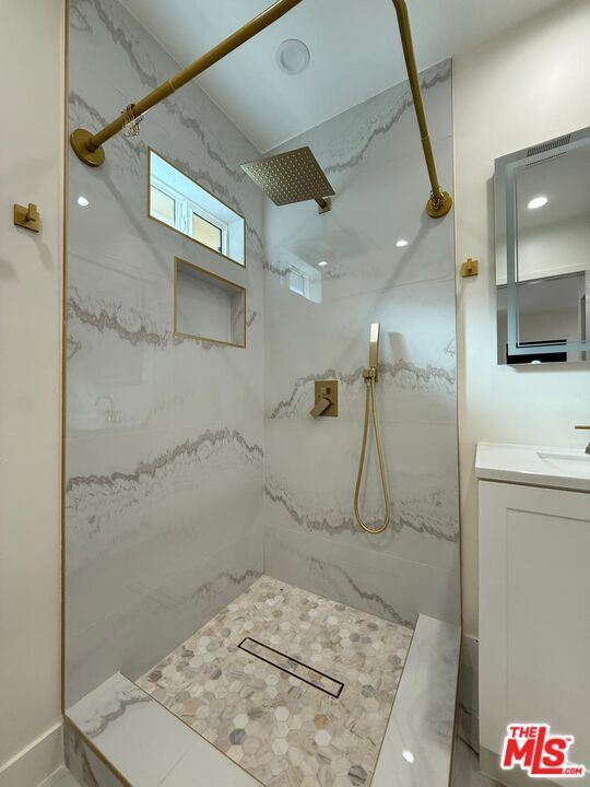 Building Photo - 19055 Gledhill St