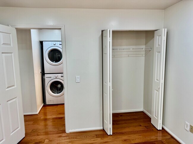 Building Photo - 34 Bergen Ridge Rd