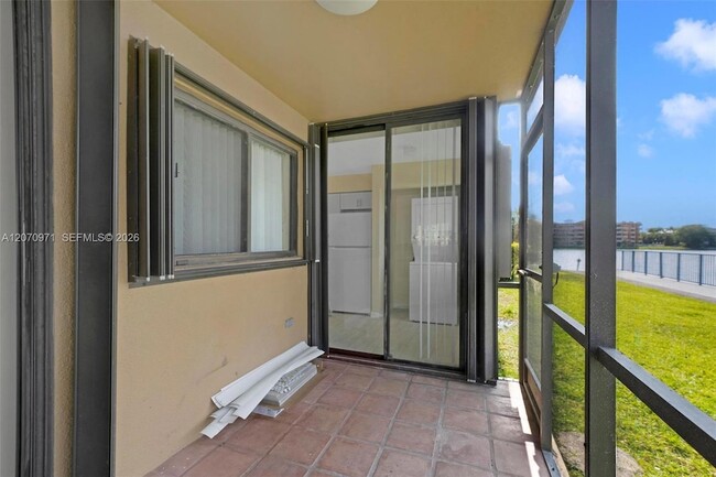 Building Photo - 15545 Miami Lakeway N