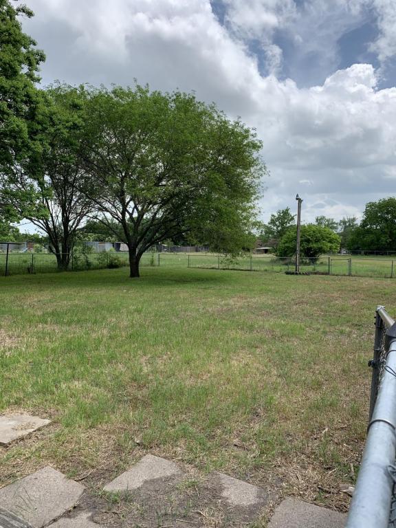 Building Photo - 605 E Main