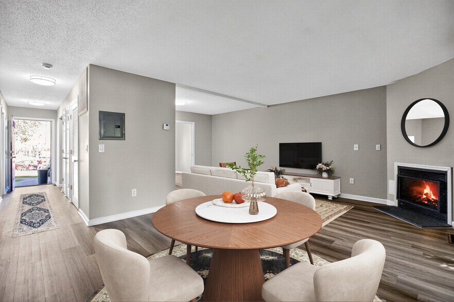 Primary Photo - Eagle Rock Apartments at Mohegan Lake