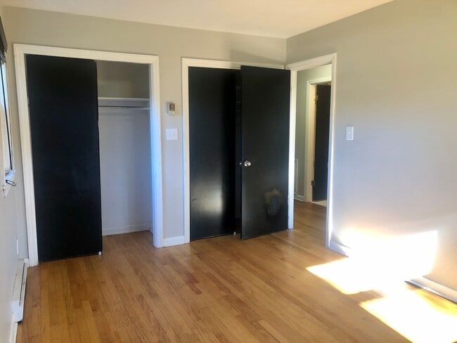 Building Photo - Awesome 2BR/1Bathroom Apartment in popular LAKEWOOD near Duke University!