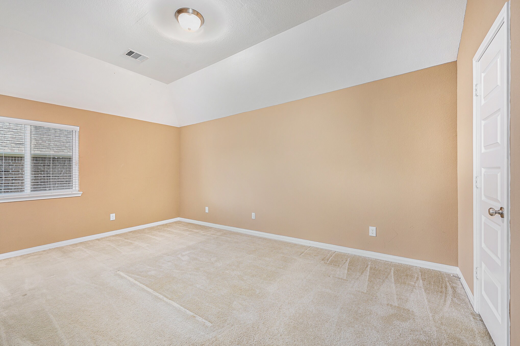 Building Photo - 11011 Kirker Ln