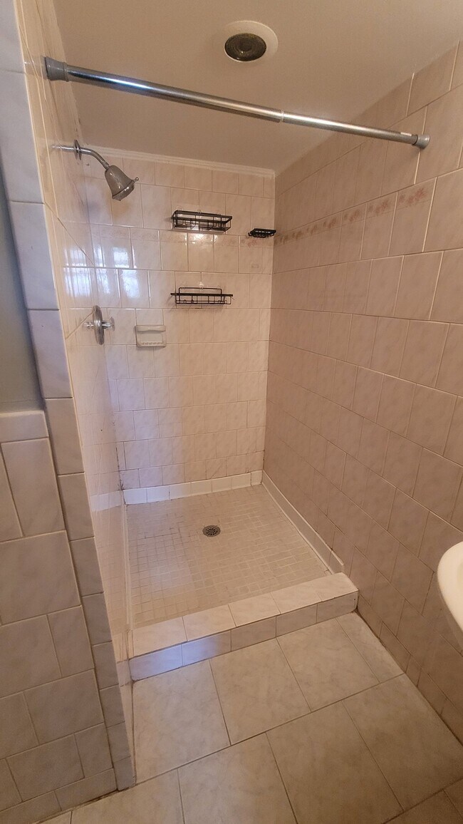 Building Photo - 3807 Danbury Ct