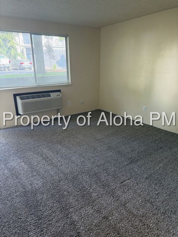 Building Photo - 337 N 17th St