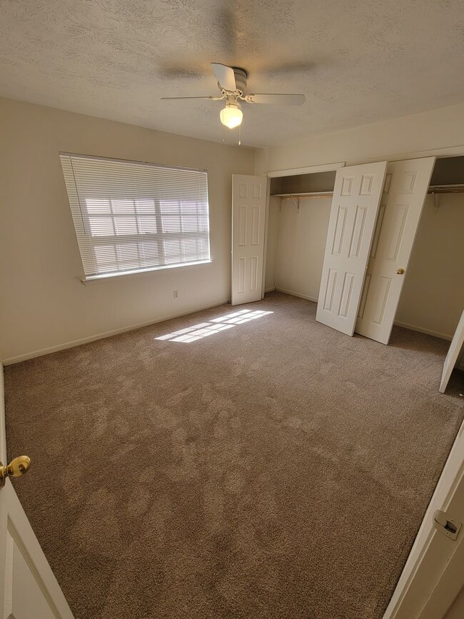 Building Photo - College Station - 3 Bedrooms / 2 baths four plex downstairs unit.