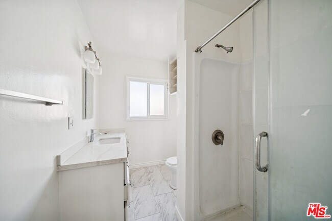 Building Photo - 3652 Carmona Ave