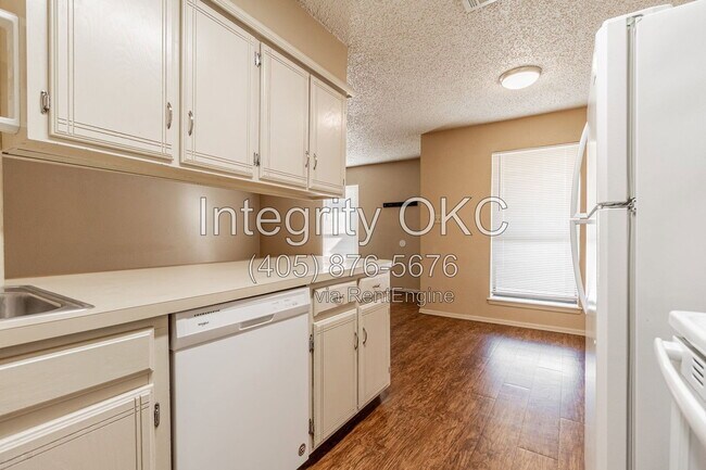 Building Photo - 618 Welston Cir