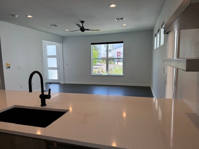 Building Photo - 7601 Cooper Ln