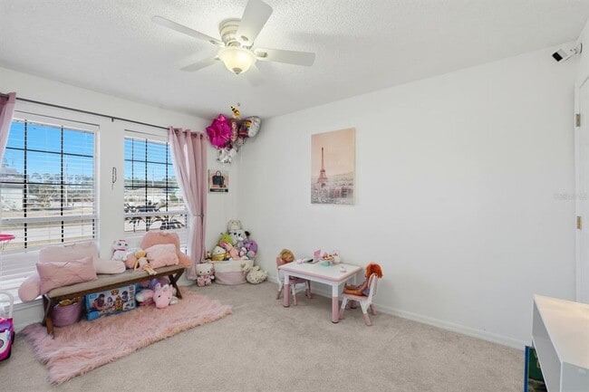 Building Photo - 6 Reybury Ln