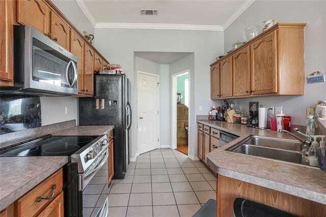 Building Photo - 712 Homewood Dr