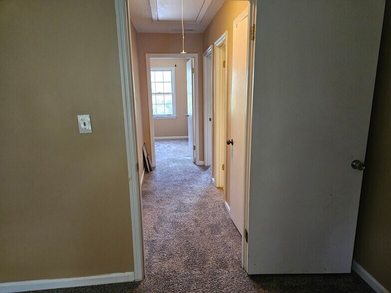 Building Photo - 148 Glen Acres Ct