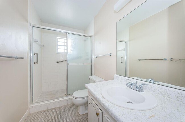 Building Photo - 1706 Belleair Forest Dr