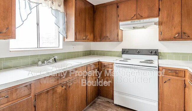 Building Photo - 1353 Coffman St