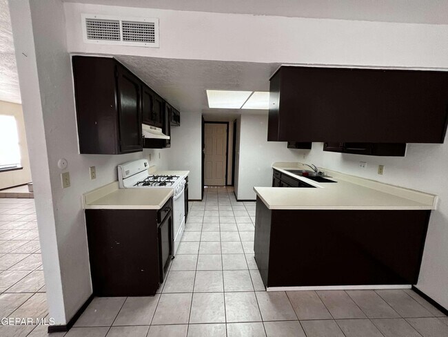 Building Photo - 1500 Monte Sanders Ln