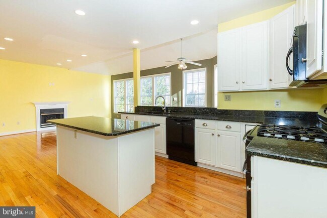 Building Photo - 180 Muirfield Ct