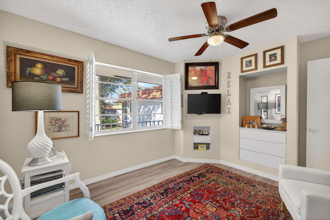 Building Photo - 1225 NW 21st St