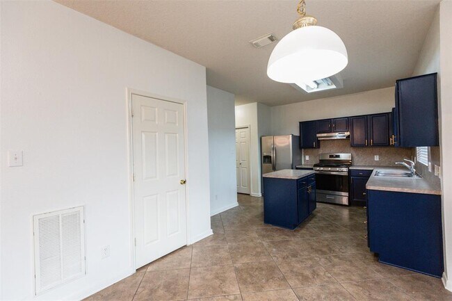 Building Photo - 2659 Cypressvine Dr