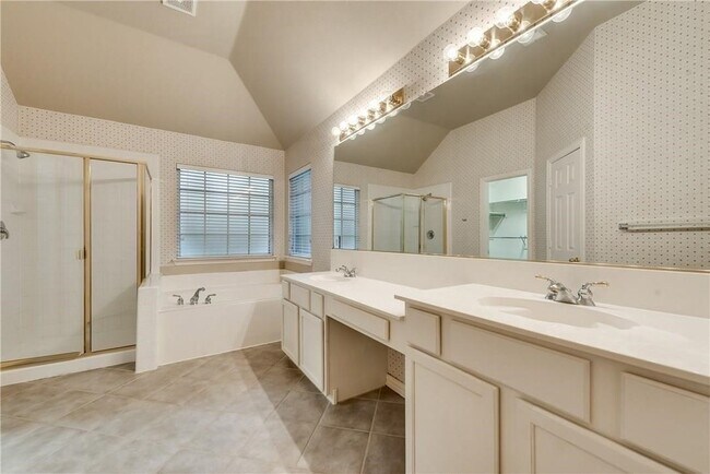 Building Photo - 2016 Deer Path Ct