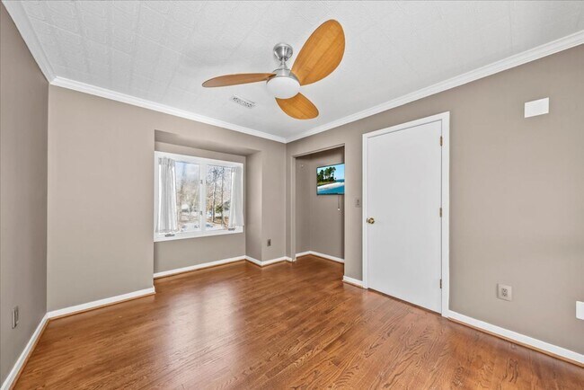 Building Photo - 2051 Marsh Flower Ln